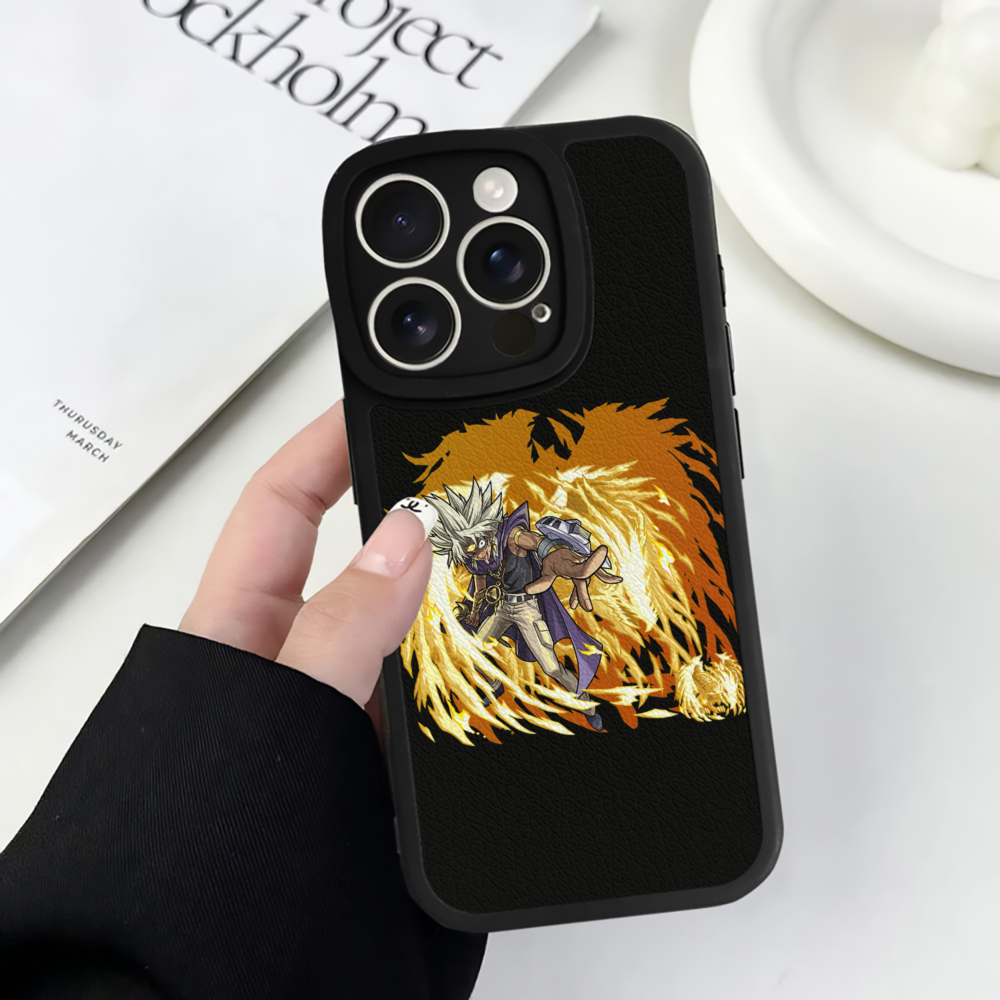 遊☆戯☆王 Yu-Gi-Oh! 【iPhone 16シリーズ対応】シリコンスマホケース（レザー調） 材質：シリコン